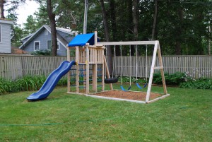 Swingset play area at The Bullfrog Cottage.