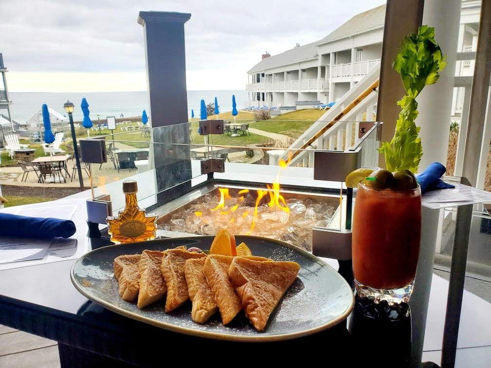 Rich breakfast, cocktail and ocean views